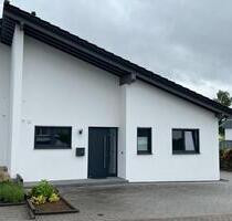 Neuwertige DHH in Wadern – ruhig, zentral & mit Garten