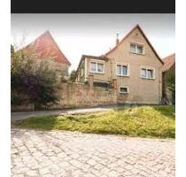 Großes Einfamilienhaus mit Garten und Garage - Mansfeld