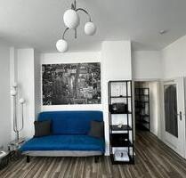 Vollmöblierte 1-Zimmer-Wohnung mit Balkon (nur mit Abschlag) - Frankfurt am Main Gallus