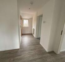 Zwei Zimmer, ein Zuhause - frisch sanierte Dachgeschosswohnung - Brandis Kleinsteinberg