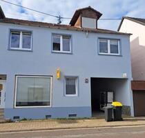 Alternative zur Eigentumswohnung! Renditeobjekt! inkl. Gewerbe - Schiffweiler