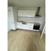 Neu renovierte 2,5 Zimmer im DG - Zentrum Singen - Singen (Hohentwiel)