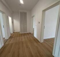 Erstbezug nach Sanierung , Altbauwohnung mit Einbauküche - Dresden Neustadt