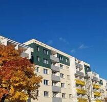 2-R.-Wohnung mit Dusche, Balkon und Aufzug für Studenten und Azubis! - Halle (Saale) Silberhöhe
