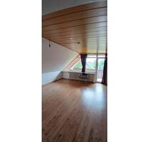 Von Privat: 3-Zimmer-Dachgeschosswohnung in Kaisersesch