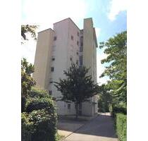 Wohnen mit Aussicht. Schöne 2-Zimmer-Wohnung mit Balkon im 7. OG - Esslingen am Neckar Oberesslingen