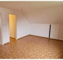 ::. Zwei-Zimmer-DG-Wohnung .:: - 370,00 EUR Kaltmiete, ca.  41,00 m² in Cochem (PLZ: 56812)