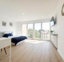 Großzügige 6-Zimmer-WG mit Aufzug in Nürnberg-Steinbühl