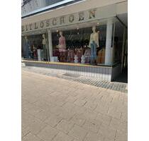 Laden Kassel (115 qm EG + 165 qm KG) in guter Lage