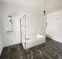 Renovierte 3-Zimmer-Wohnung mit Whirlpool-Badewanne in Holzhausen - Porta Westfalica