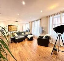 Möblierte Wohnung mit 2 Bädern & flexiblem Zugang in Augsburg! TG-Stellplätze optional!
