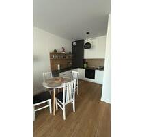 Ferienwohnung - 100,00 EUR Kaltmiete, in Berlin (PLZ: 12279) Tempelhof-Schöneberg