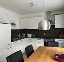 Neuwertige 2,5 Zi Wohnung, mit moderner EBK, in Laupheim