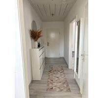 Helle 3,5 Zimmer-Wohnung mit Balkon und Einbauküche in Karben