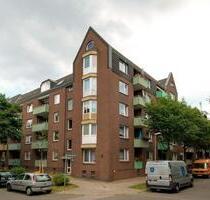 Hoch hinaus mit viel Platz: Gemütliche 3-Zimmer-Wohnung unter dem Dach - Hamburg Hamburg-Mitte