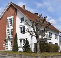 Bürohaus nahe A44 zu vermieten - 2.714,00 EUR Kaltmiete, ca.  7,14 m² in Warburg (PLZ: 34414)