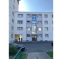 Provisionsfrei ! 2-Zimmer-Wohnung mit Stellplatz in Köln-Urbach-T