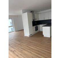 Penthaus: moderne 4-Zimmer-Wohnung in Hargesheim mit Balkon und Tiefgaragenstellplatz