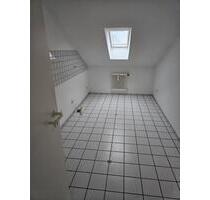 Dachgeschoss Wohnung - 1.700,00 EUR Kaltmiete, in Haar (PLZ: 85540)