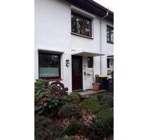 Zu vermieten: 1 Zi in Reihenhaus (2. OG) ohne separaten Eingang - Reinbek