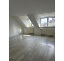 Schöne 2-Zimmer-Wohnung mit EBK und Hobbyraum! Jetzt einziehen und im neuen Jahr erst zahlen! - Chemnitz