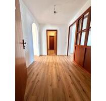 Schöne 4-Zimmer-Wohnung mit Balkon & Stellplatz – ab Dezember! - Deggendorf