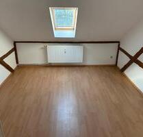 Hell - ruhig - freundlich - 2-Zimmer-Wohnung im DG - Niederwiesa