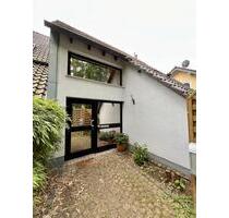 Vollmöbliertes Einfamilienhaus mit Garten (befristet) - Köln Rodenkirchen