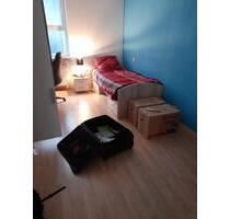 Zentrum nahe 3 Zimmer, Küche, Bad Wohnung mit Gäste WC - Saarbrücken Neue Bremm