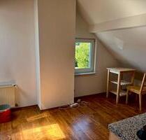 Helle 2-Zimmer-Dachgeschosswohnung mit Terrasse in Oberursel - Oberursel (Taunus)