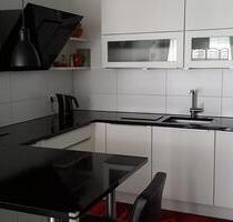 Möblierte 2 Zimmer Neubauwohnung mit Terrase und Grüne Wiese - Zimmern ob Rottweil