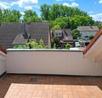 Vermiete DG-Wohnung 2 ZKB - 950,00 EUR Kaltmiete, ca.  60,00 m² in Buckenhof (PLZ: 91054)