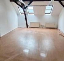 4-Raumwohnung im Zentrum von Döbeln zu vermieten, 115 qm, frisch renoviert!