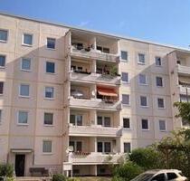 Charmante 3 Raumwohnung mit Fahrstuhl im Objekt - Bernsdorf
