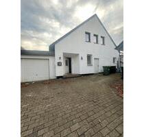 Haus zu mieten - 700,00&nbsp;EUR Kaltmiete, ca.&nbsp; 100,00&nbsp;m&sup2; in Ganderkesee (PLZ: 27777)