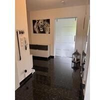 Gehobene Eigentumswohnung nahe Erlbruchpark mit Balkon und Garage - Recklinghausen