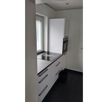 Ansprechende und modernisierte 2-Zimmer-Hochparterre-Wohnung - Usingen