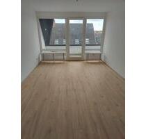 Frisch sanierte 3-Zimmer-Wohnung mit Balkon Nähe ADAC - Bremen Hemelingen