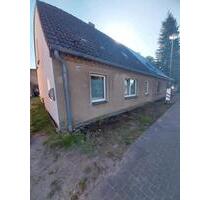 Halbhaus mit Stallgebäude - 60.000,00 EUR Kaufpreis, ca.  120,00 m² in Plau am See (PLZ: 19395)