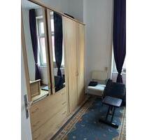 WG ZIMMER (möbeliert) - 850,00 EUR Kaltmiete, ca.  30,00 m² in Stuttgart (PLZ: 70176) Stuttgart-West