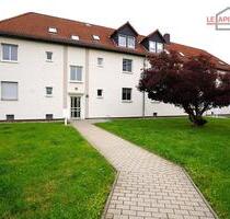 +++GEMÜTLICHE, RENOVIERTE 2-RWG IM CHARMANTEN BÖHLEN M. WOHNKÜCHE, TAGELICHTBAD U. PKW-STELLPLATZ+++