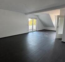 Moderne 3-Zimmer-DG Wohnung in Schloss Neuhaus - Paderborn