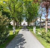 Gepflegte Reitanlage mit Reithalle und Wohnhaus - Borgholzhausen