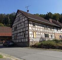 Großes Haus in Frielendorf - 115.000,00 EUR Kaufpreis, in Frielendorf (PLZ: 34621)
