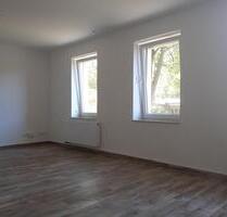 ERSTBEZUG NACH SANIERUNG! 2R-Wohnung in ruhiger Lage + Stellplatz, ca. 42 m² - Oederan