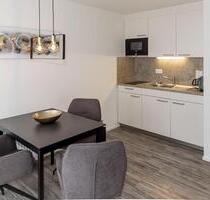 Gemütliche, voll möblierte 2-Zimmer-Wohnung in ruhiger Lage mit Parkplatz - Waiblingen Bittenfeld