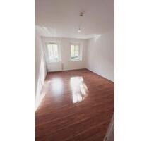 NEU !!! Helle Büroeinheit in zentraler Lage von Glauchau