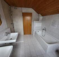 Frisch renovierte Dachgeschosswohnung mit Kaiserstuhlblick - Endingen am Kaiserstuhl