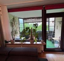 Wunderschöne 3-Zi Wohnung mit Loggia, EBK, TG-Stellplatz in begehrter Lage Nürnbergs