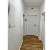 Recently renovated 3-room apartment. Value for money with Kitchen, Available from Aug. - Düsseldorf Stadtbezirk 2